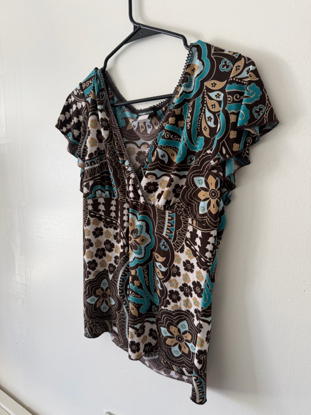 00s/Y2K Teal and Brown Floral V-Neck Flutter Sleeve Top